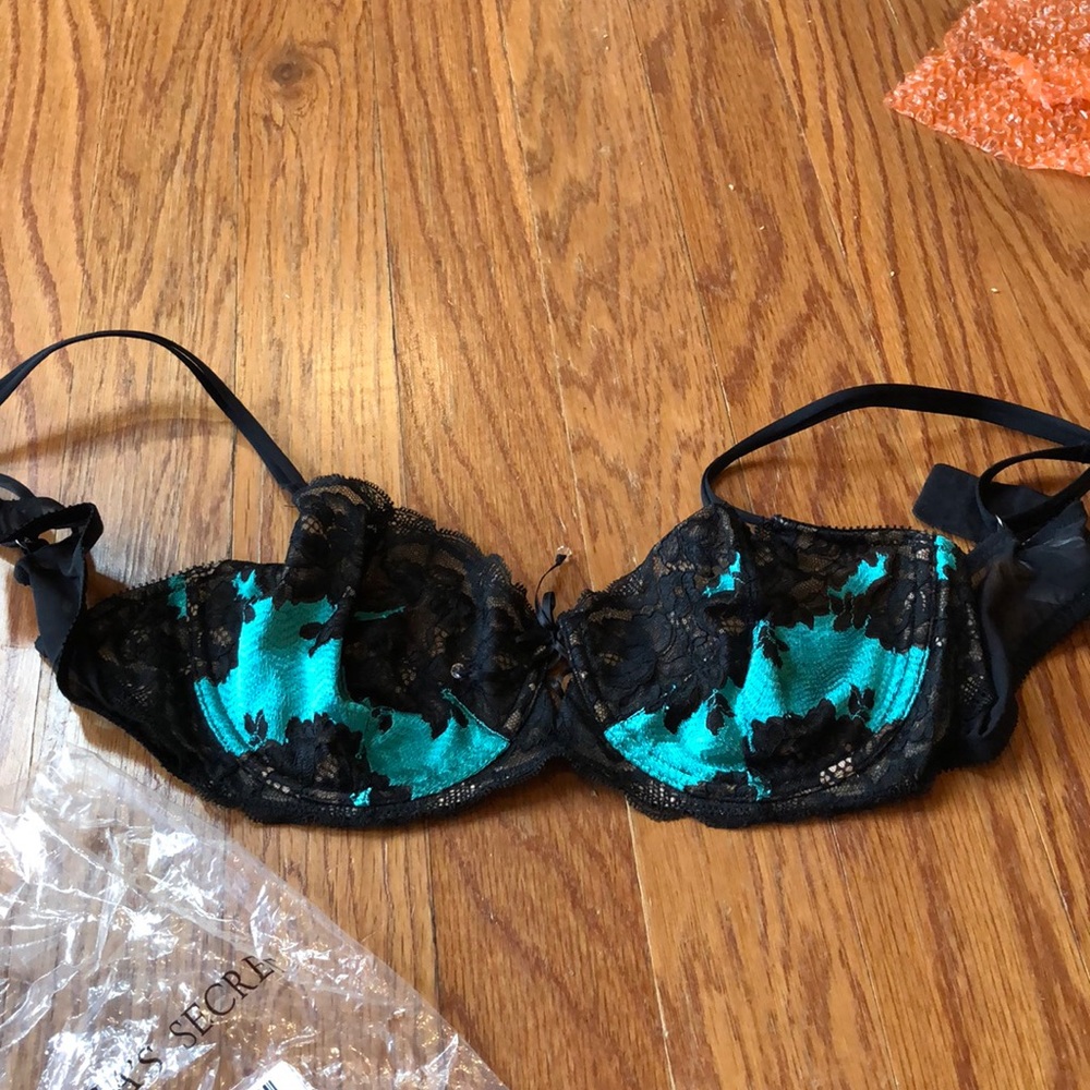 VS Unlined Demi Bra 38C